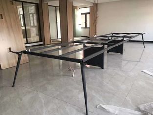 Cina Meja Kantor Furniture Cluster Steel Frame Tabung Yang Berbeda Untuk Penggunaan Staf / Karyawan pemasok